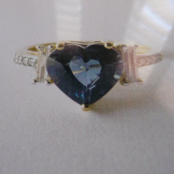 Engagement ring, 4 girls who dare to be different - Picture 4 of 10